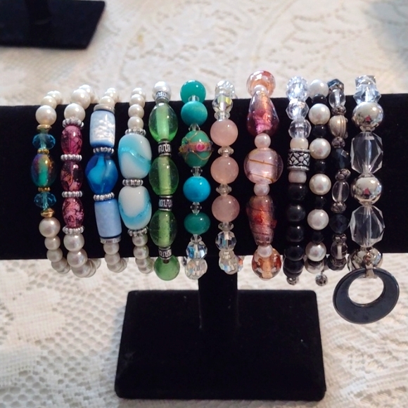 12 HANDMADE REPURPOSED Bundle of Vintage, Glass Bead & Pearl Stretch Bracelets!! - Picture 8 of 10